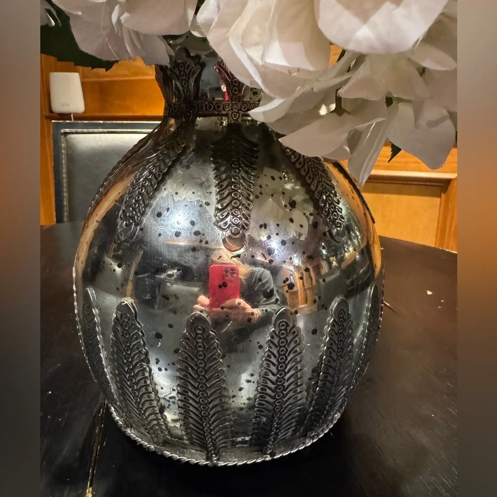 POTTERY BARN Floral arrangement in silver vase